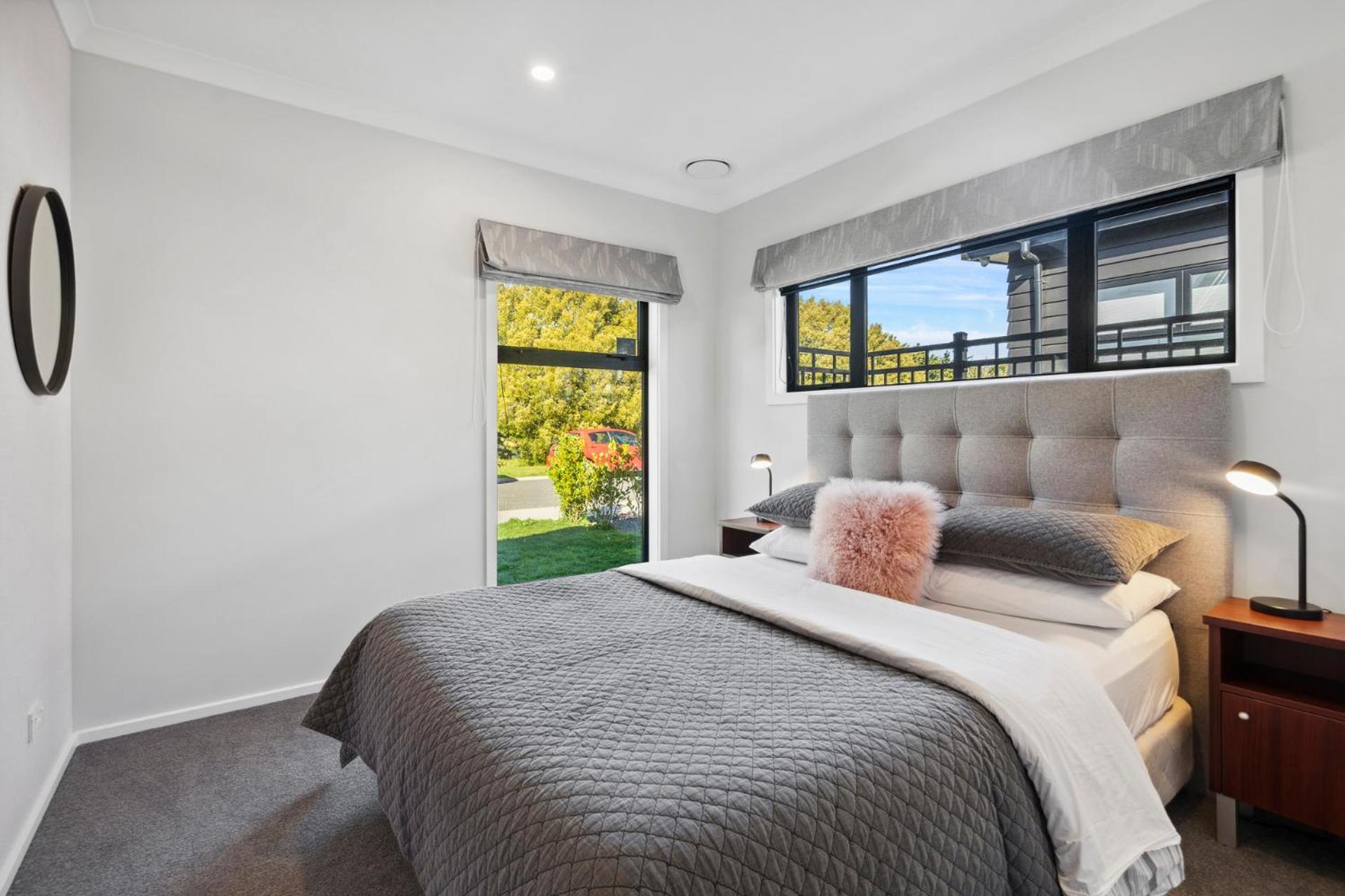 Regent Sanctuary - Martinborough Holiday Home Екстер'єр фото
